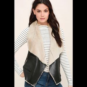 Suede vest with fur lining